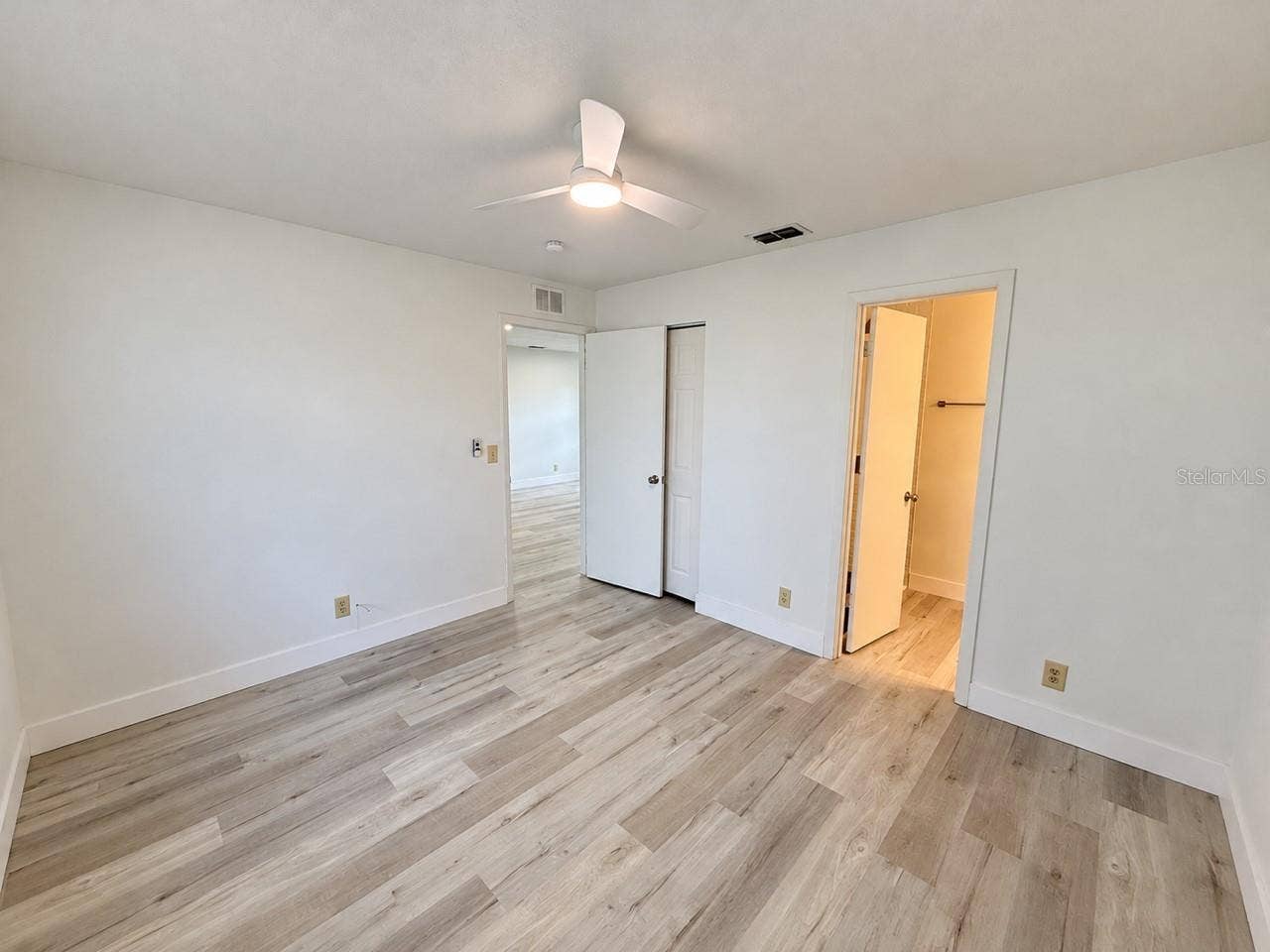 4305 NE 25TH AVENUE, Ocala, FL 34479 4305 NE 25TH AVENUE, Ocala, FL 34479