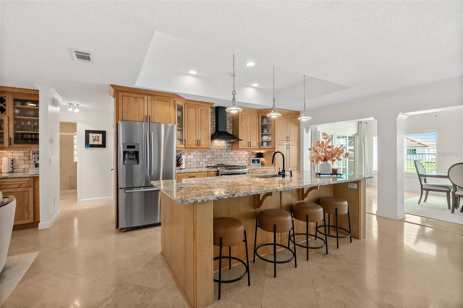 8 CROSSGATE COURT E, Palm Coast, FL 32137