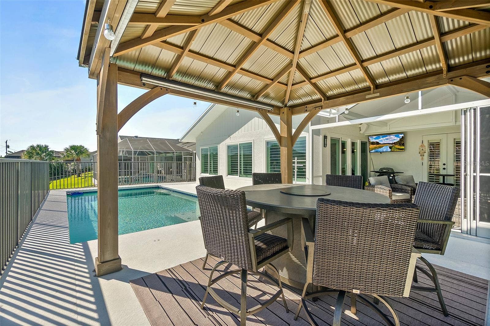 8 CROSSGATE COURT E, Palm Coast, FL 32137