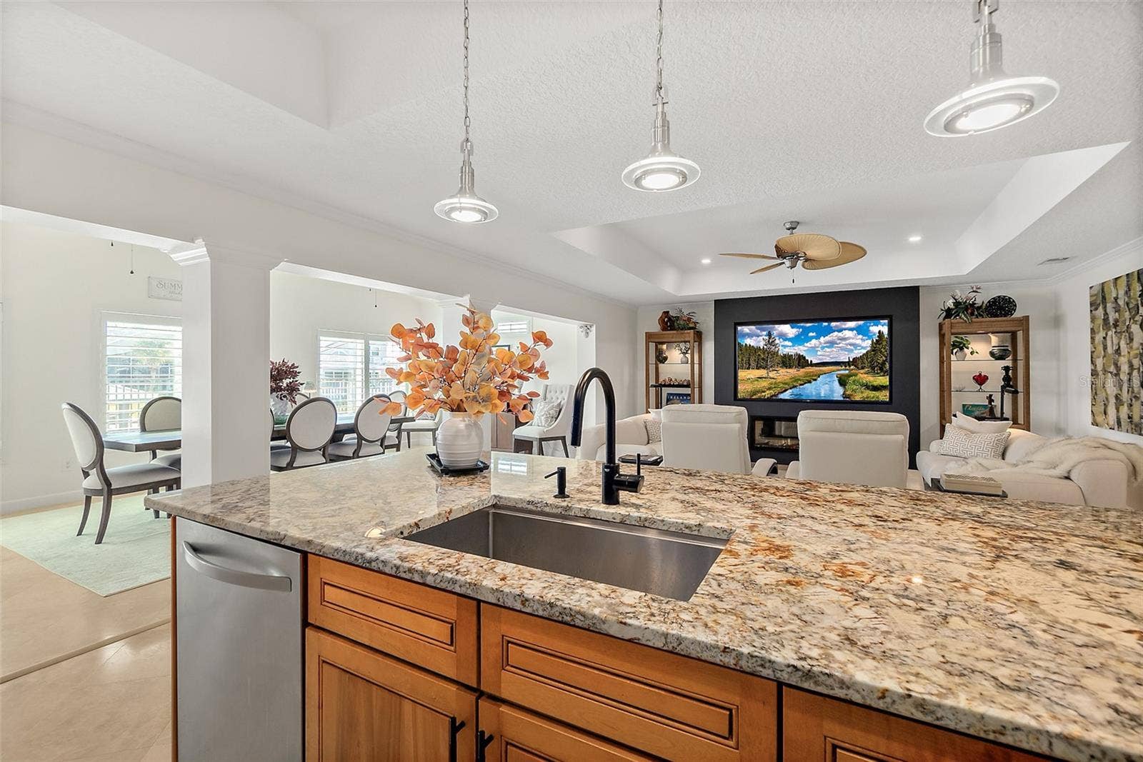 8 CROSSGATE COURT E, Palm Coast, FL 32137