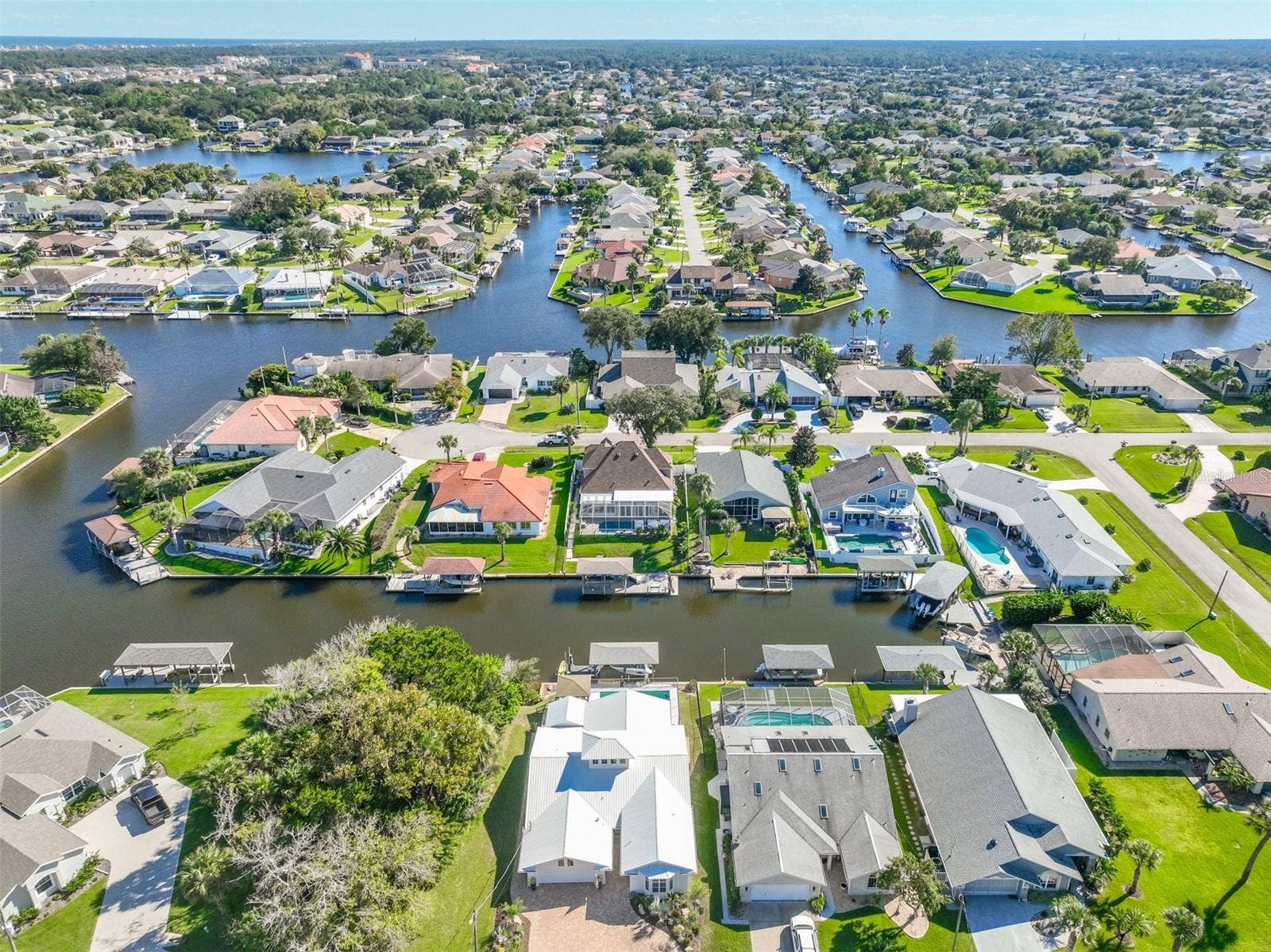 8 CROSSGATE COURT E, Palm Coast, FL 32137