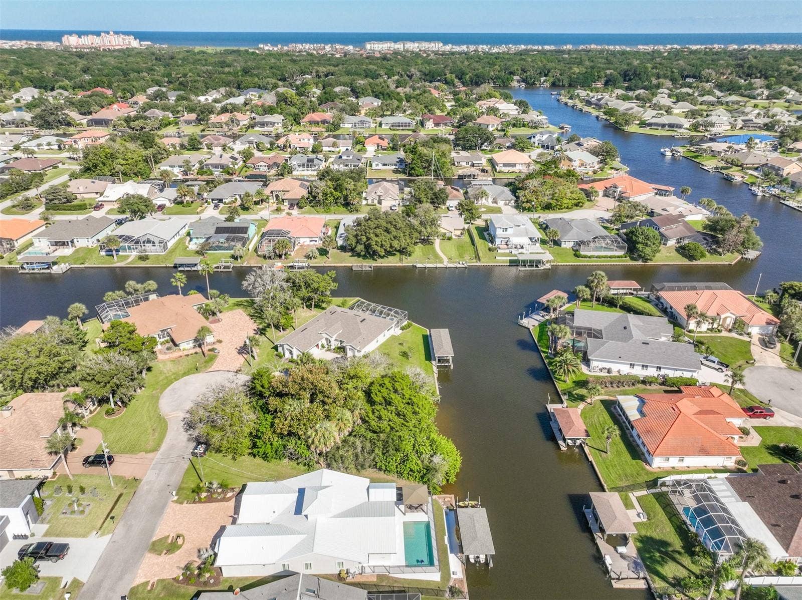 8 CROSSGATE COURT E, Palm Coast, FL 32137