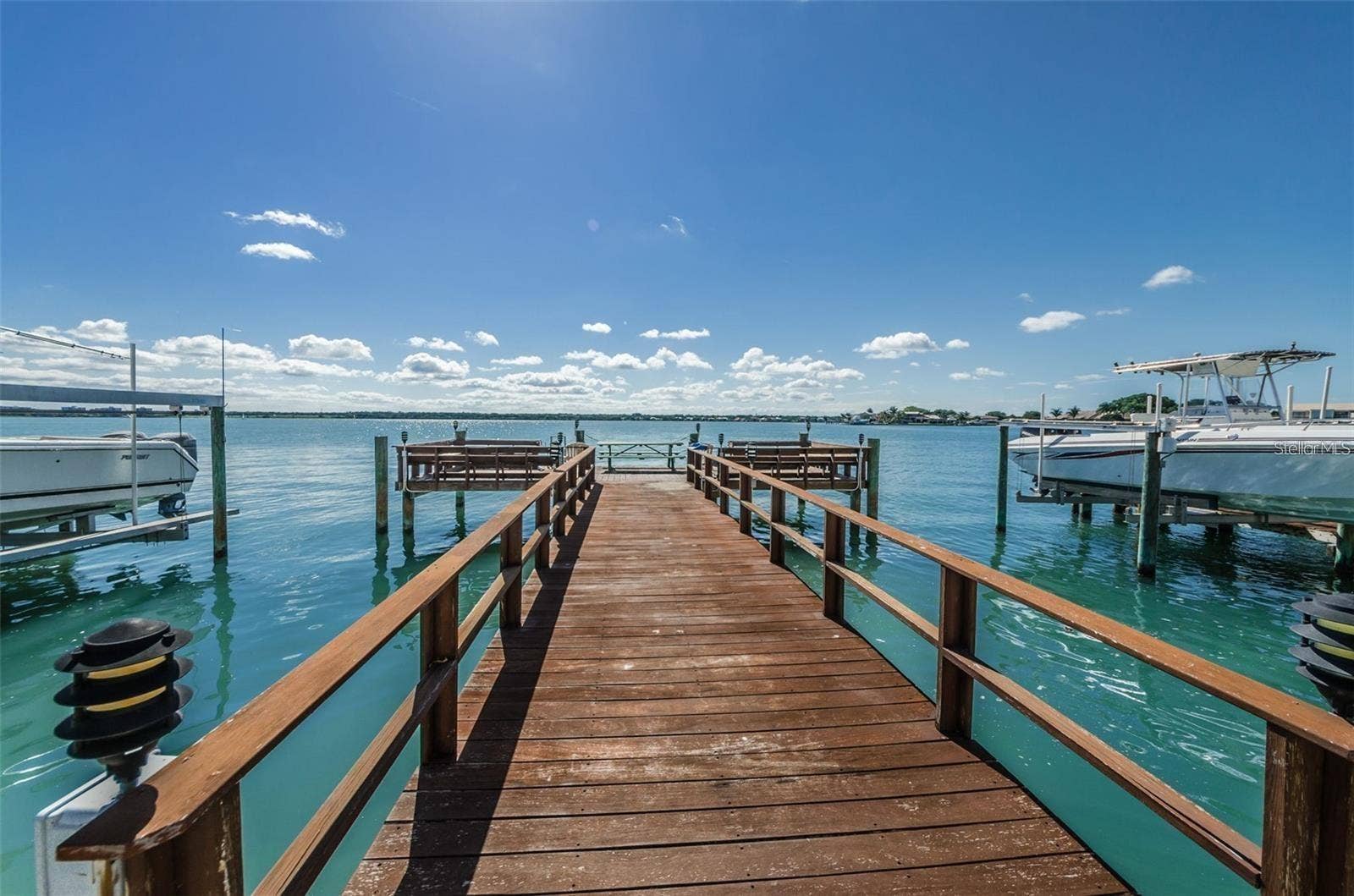 240 SAND KEY ESTATES DRIVE, #222, Clearwater, FL 33767 240 SAND KEY ESTATES DRIVE, #222, Clearwater, FL 33767