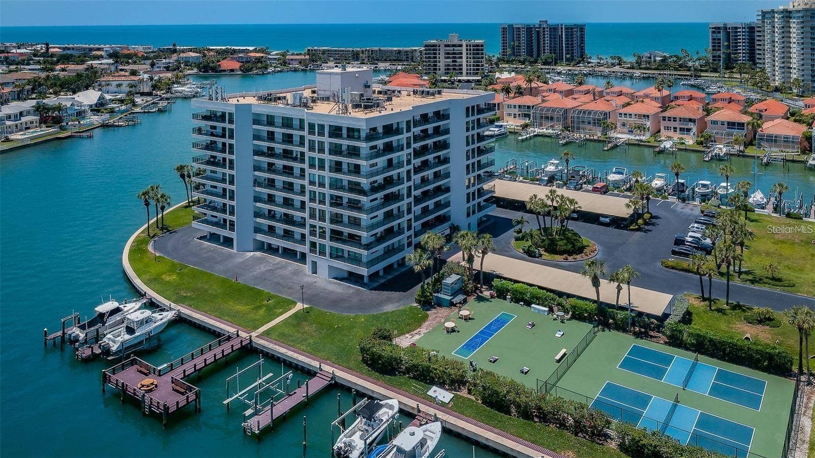 240 SAND KEY ESTATES DRIVE, #222, Clearwater, FL 33767 240 SAND KEY ESTATES DRIVE, #222, Clearwater, FL 33767