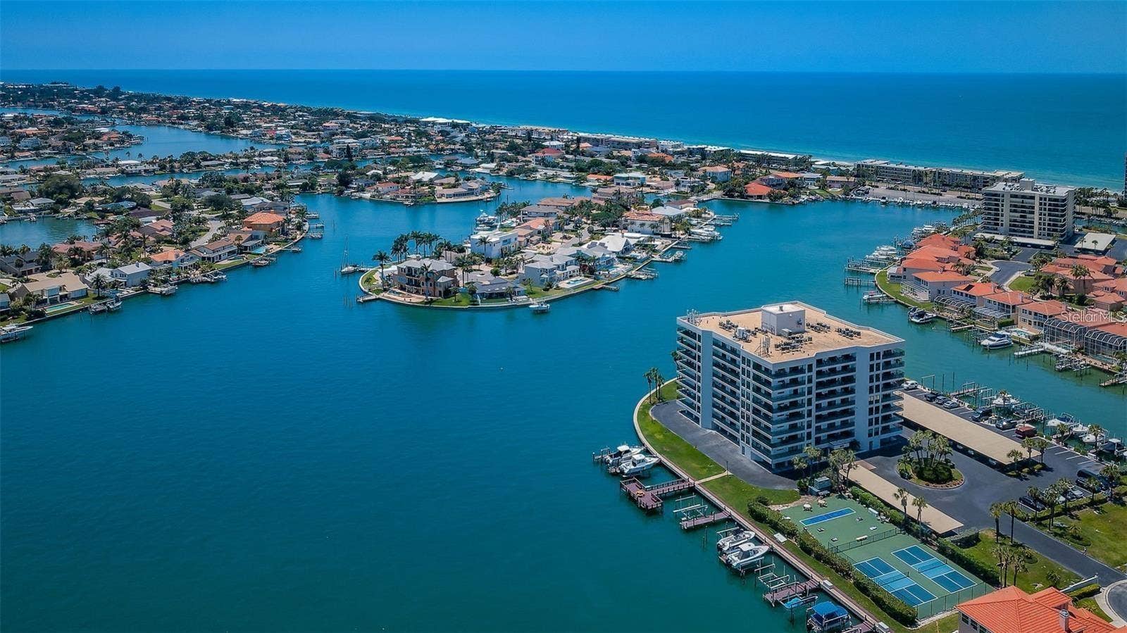 240 SAND KEY ESTATES DRIVE, #222, Clearwater, FL 33767 240 SAND KEY ESTATES DRIVE, #222, Clearwater, FL 33767
