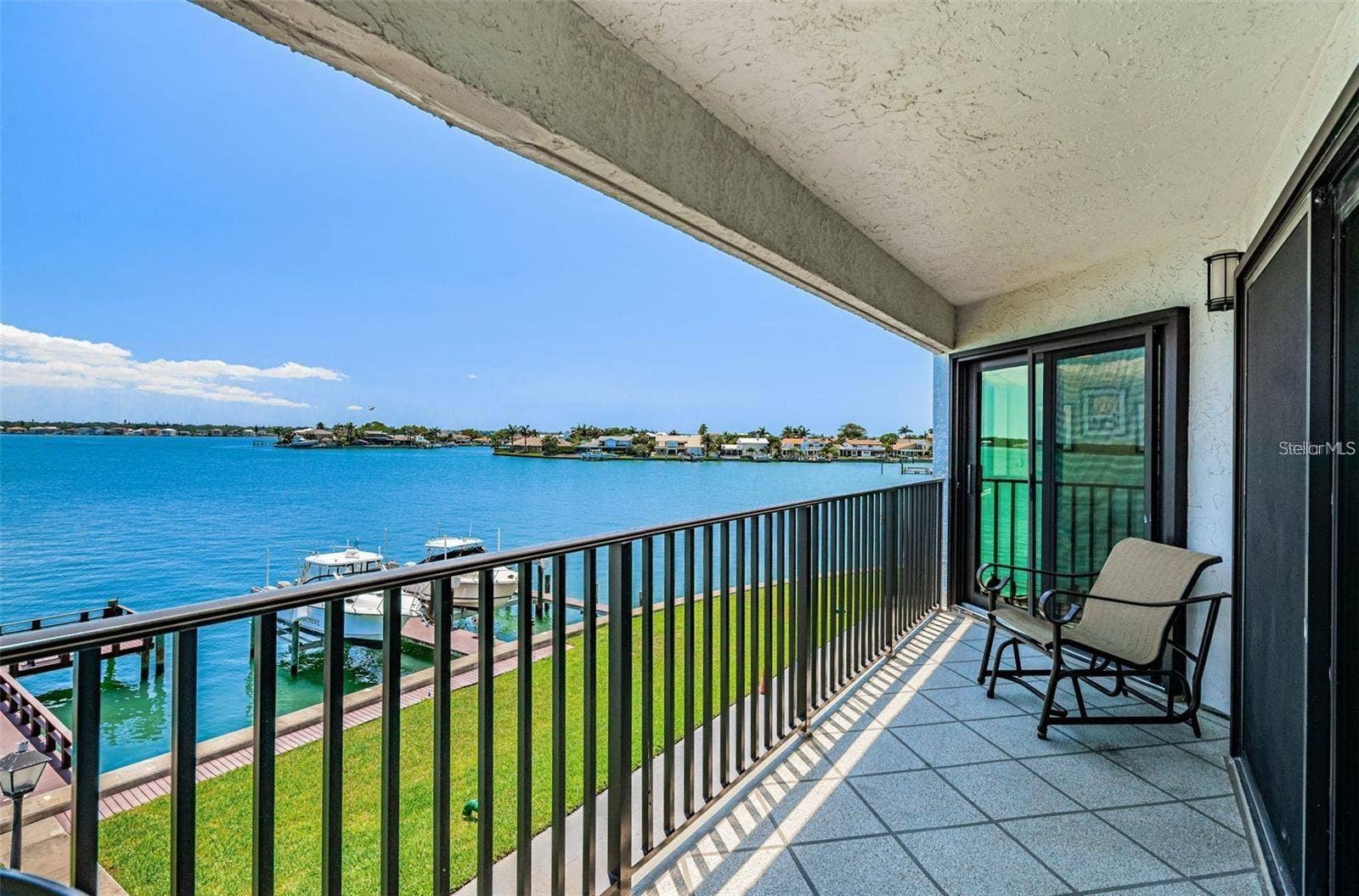 240 SAND KEY ESTATES DRIVE, #222, Clearwater, FL 33767 240 SAND KEY ESTATES DRIVE, #222, Clearwater, FL 33767