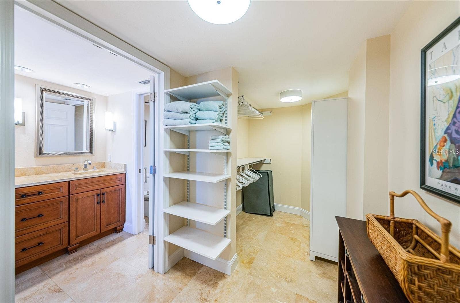 240 SAND KEY ESTATES DRIVE, #222, Clearwater, FL 33767 240 SAND KEY ESTATES DRIVE, #222, Clearwater, FL 33767