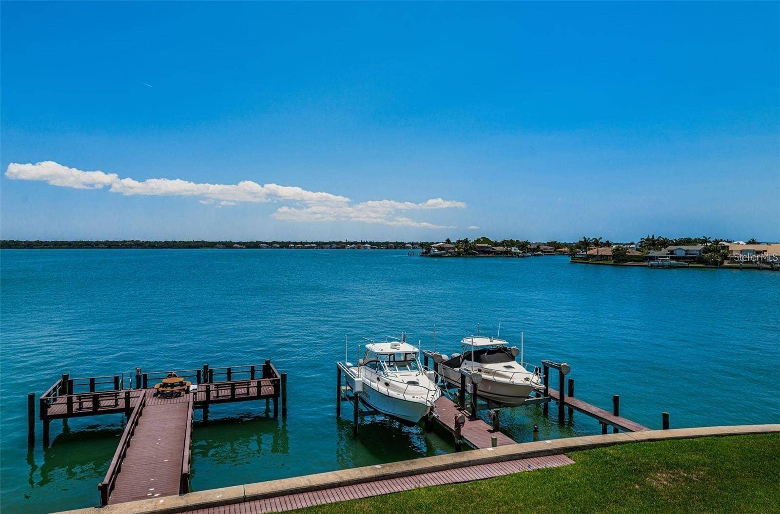 240 SAND KEY ESTATES DRIVE, #222, Clearwater, FL 33767 240 SAND KEY ESTATES DRIVE, #222, Clearwater, FL 33767