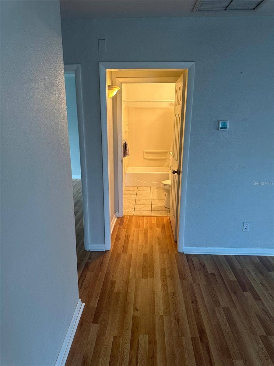 204 W 36TH STREET W, Bradenton, FL 34205 BATHROOM#2 ENTRANCE