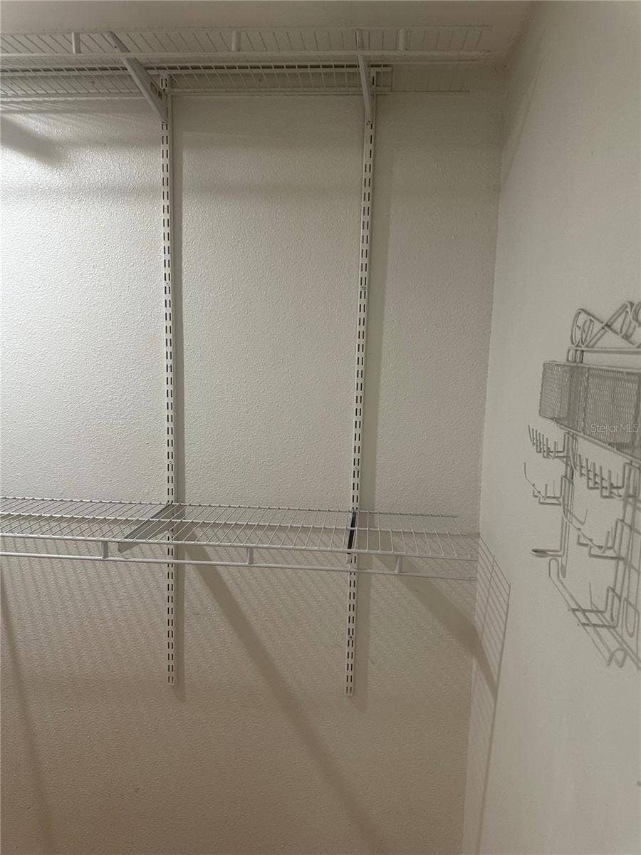 204 W 36TH STREET W, Bradenton, FL 34205 PRIMARY WALK IN CLOSET
