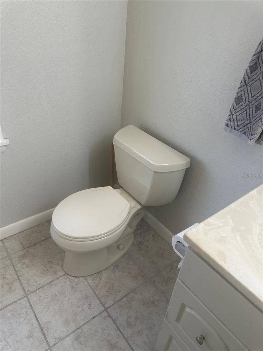 204 W 36TH STREET W, Bradenton, FL 34205 EN SUITE TOILET