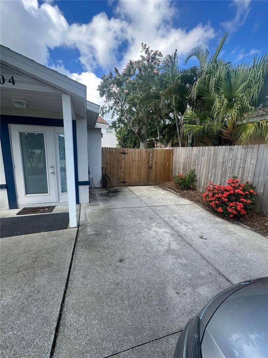 204 W 36TH STREET W, Bradenton, FL 34205 NORTH EXTERIOR