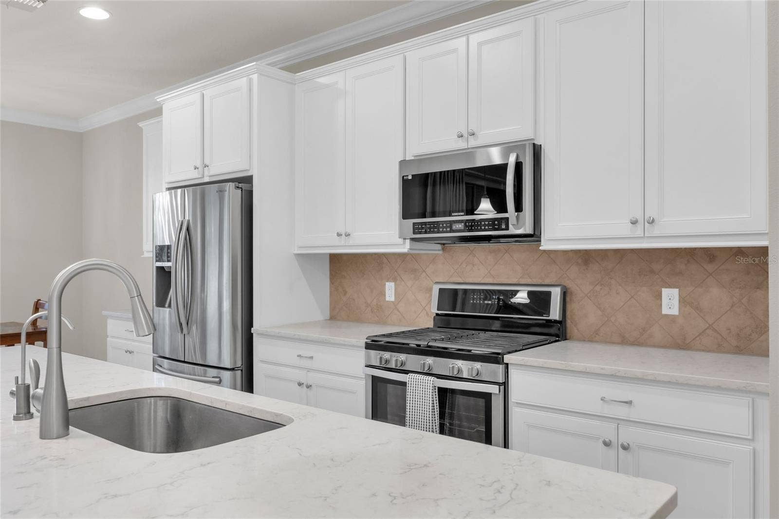10713 BERRY CREEK ROAD, Orlando, FL 32836 10713 BERRY CREEK ROAD, Orlando, FL 32836