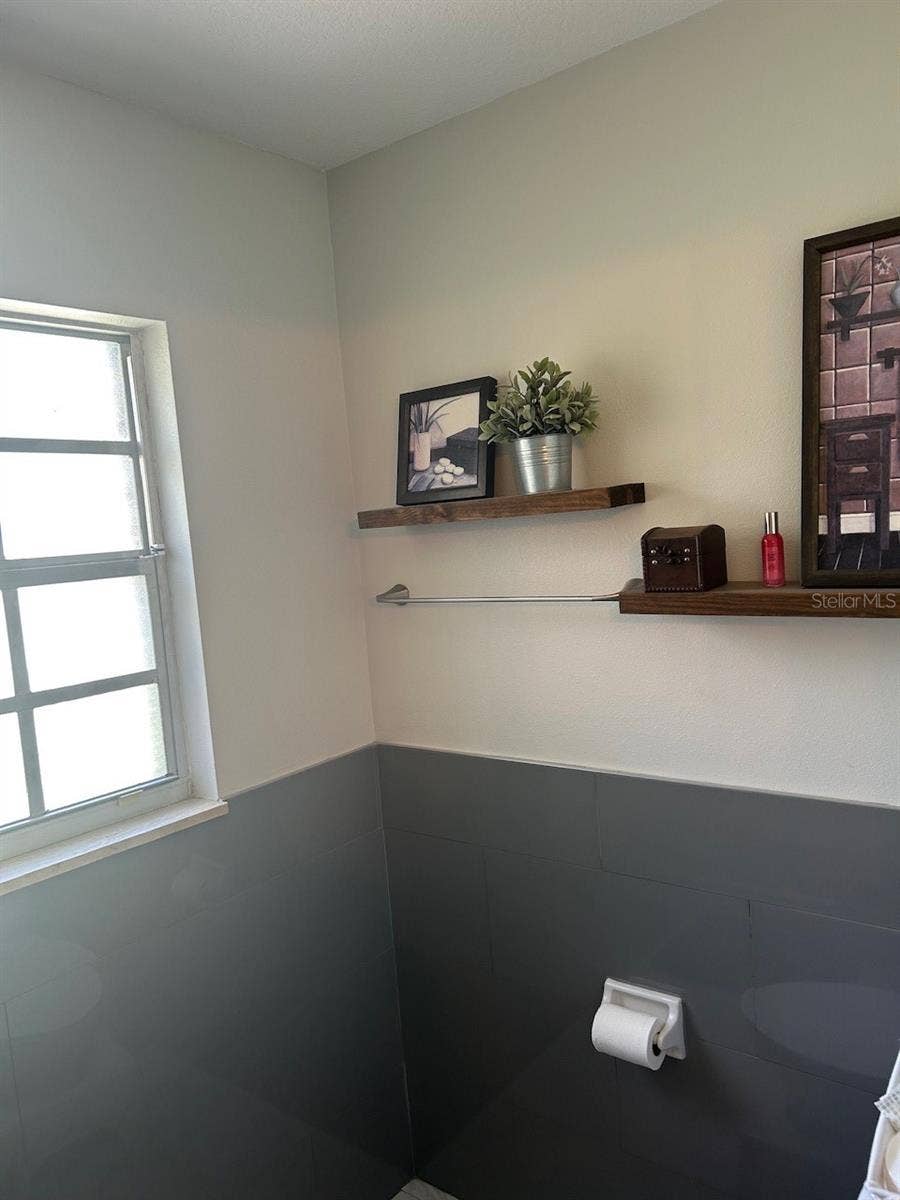 100 PALM LAKE COURT, Longwood, FL 32779 100 PALM LAKE COURT, Longwood, FL 32779