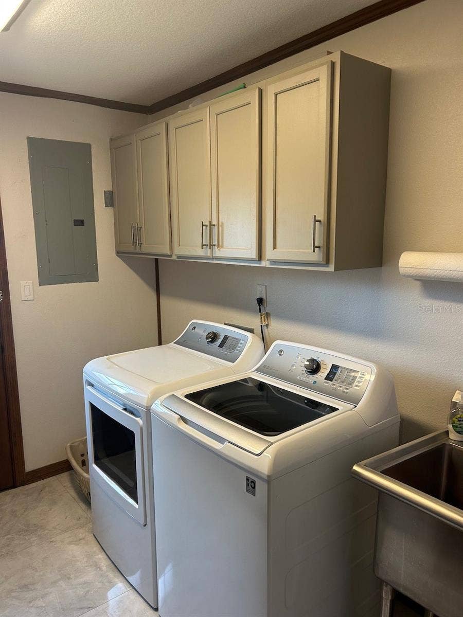 100 PALM LAKE COURT, Longwood, FL 32779 100 PALM LAKE COURT, Longwood, FL 32779