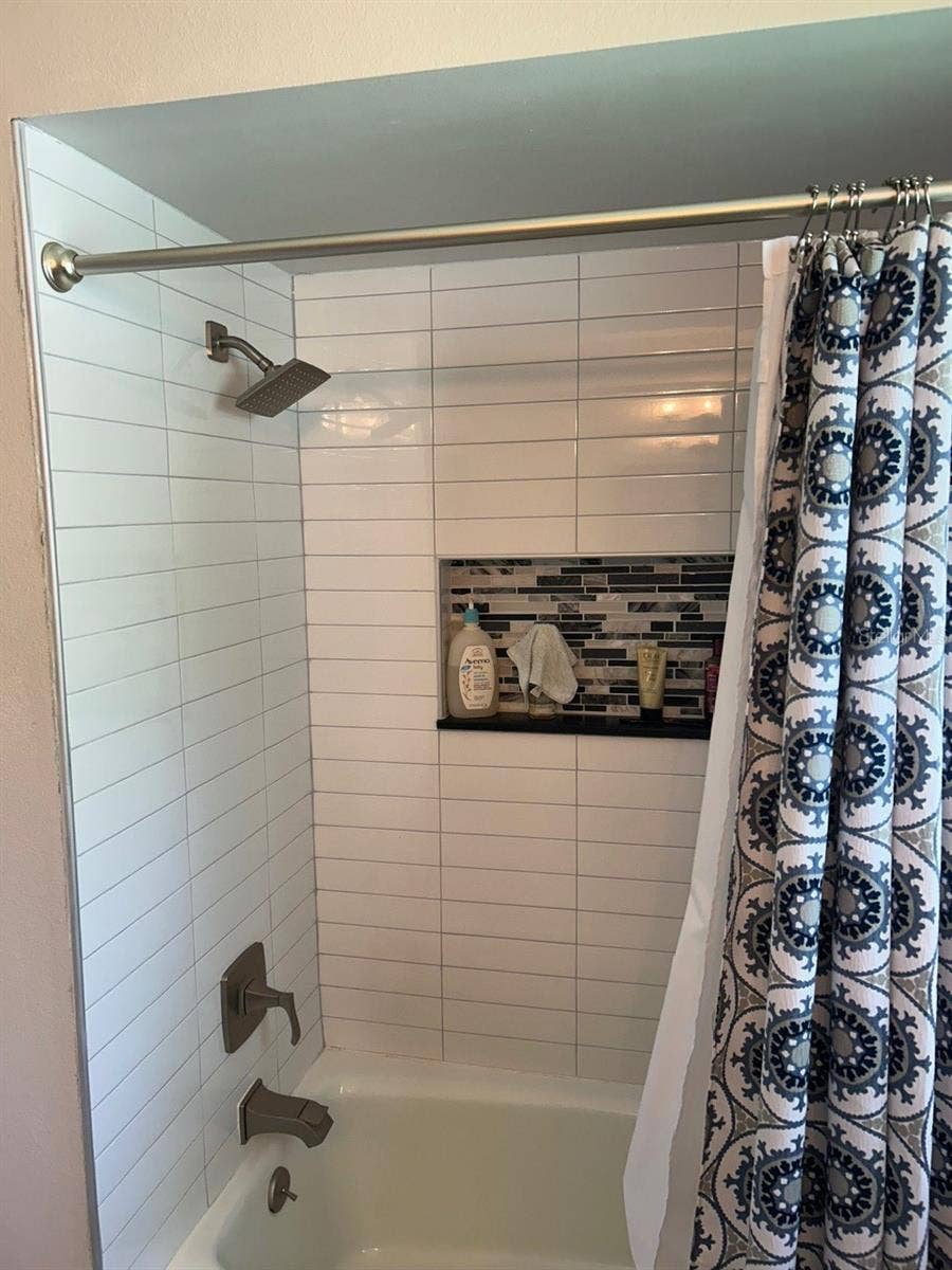 100 PALM LAKE COURT, Longwood, FL 32779 100 PALM LAKE COURT, Longwood, FL 32779