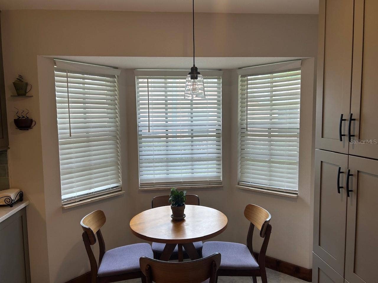 100 PALM LAKE COURT, Longwood, FL 32779 100 PALM LAKE COURT, Longwood, FL 32779