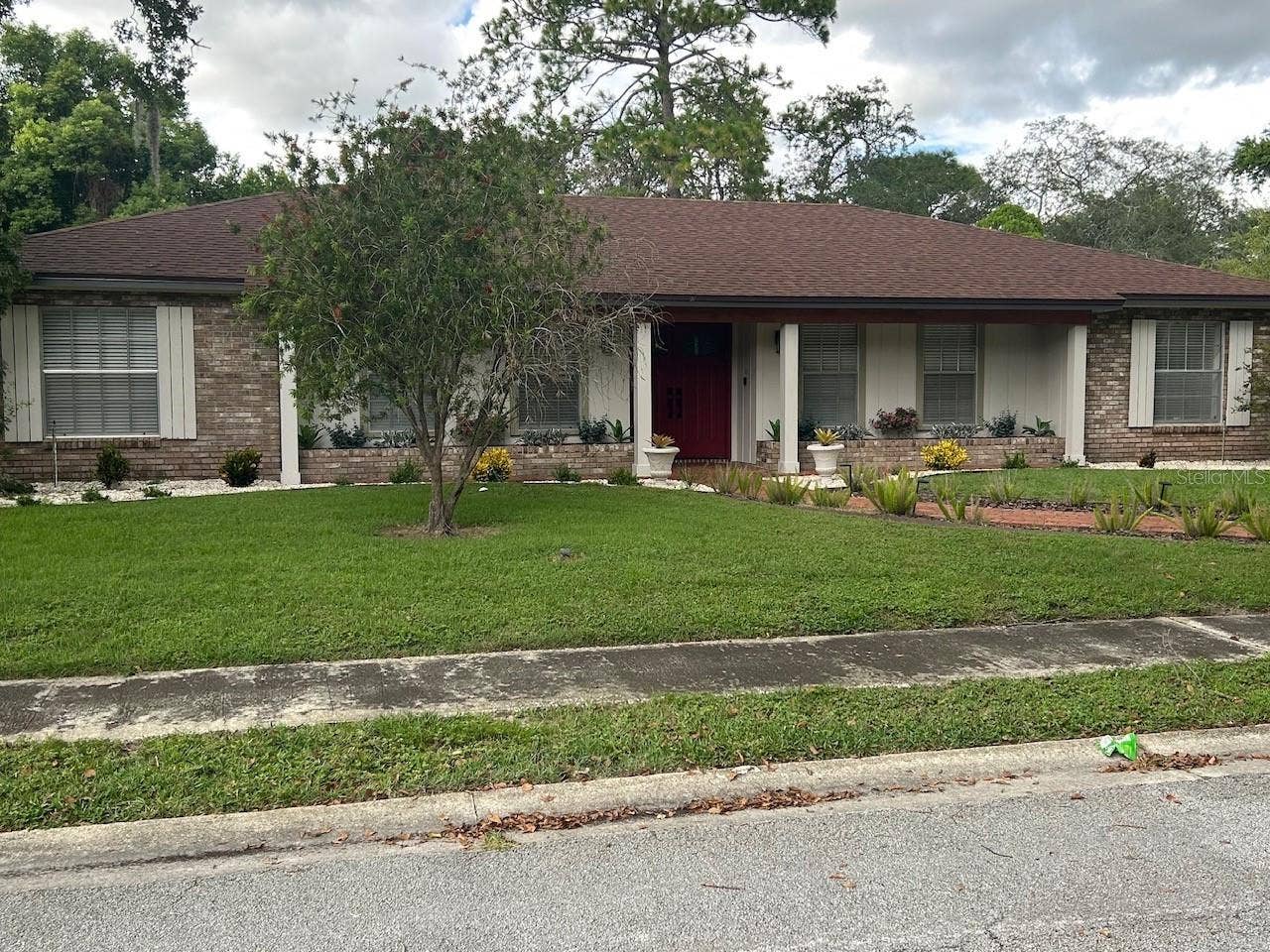100 PALM LAKE COURT, Longwood, FL 32779 100 PALM LAKE COURT, Longwood, FL 32779