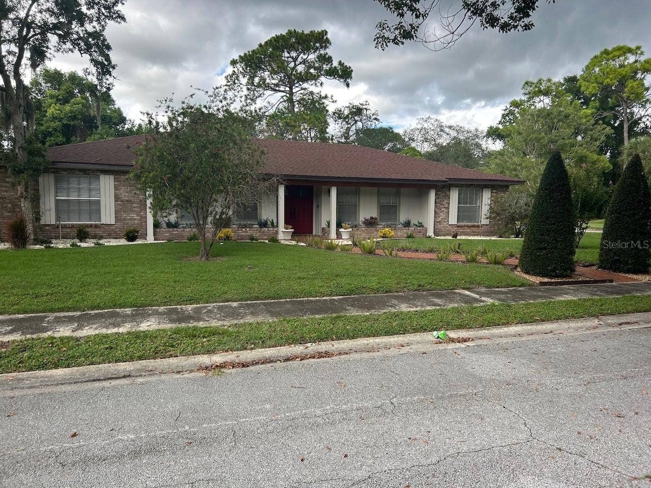100 PALM LAKE COURT, Longwood, FL 32779 100 PALM LAKE COURT, Longwood, FL 32779