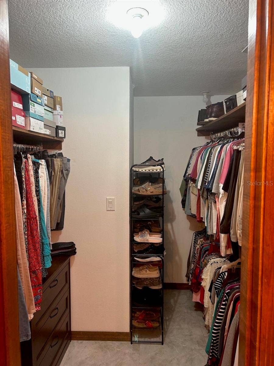 100 PALM LAKE COURT, Longwood, FL 32779 100 PALM LAKE COURT, Longwood, FL 32779
