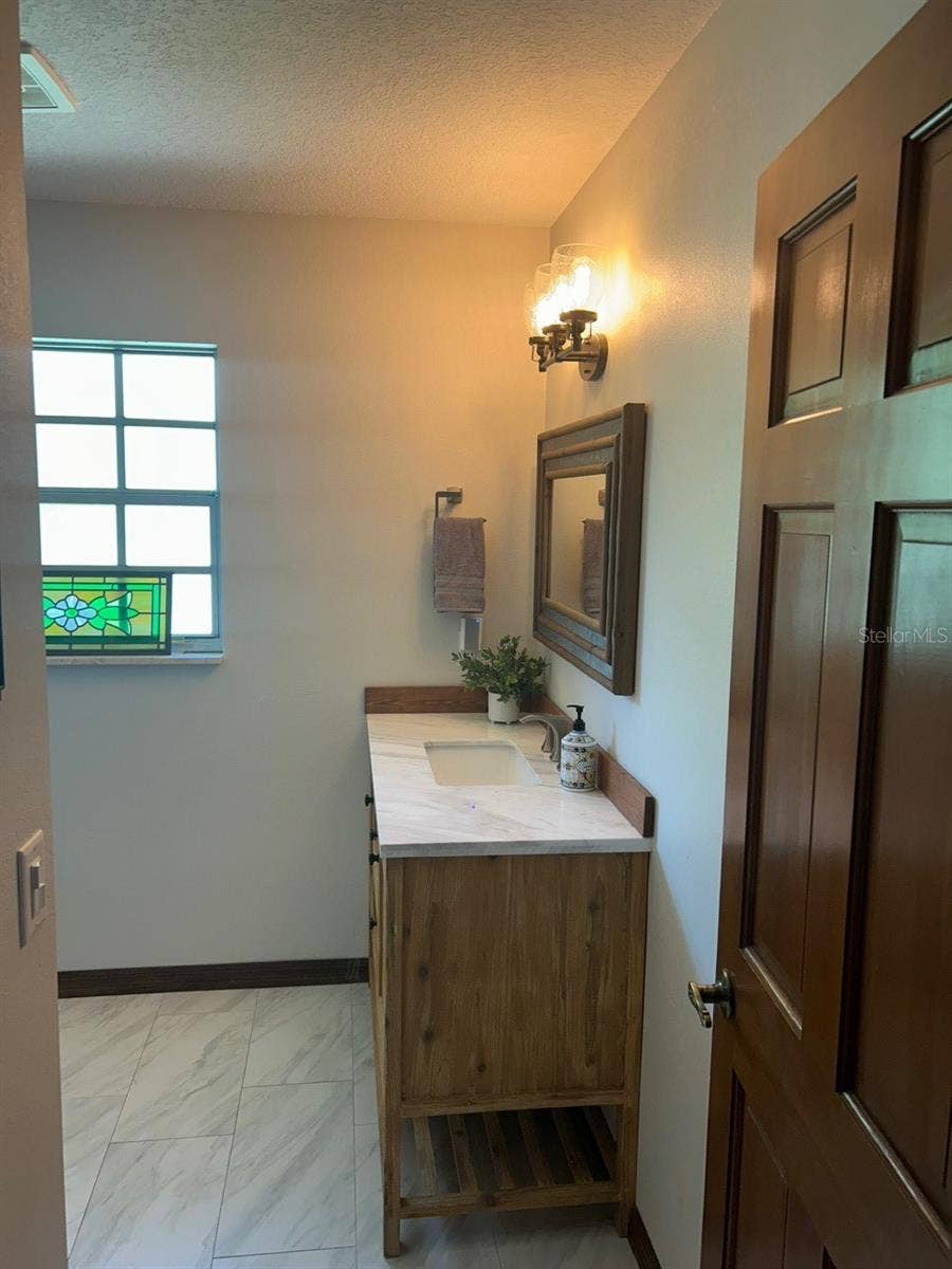 100 PALM LAKE COURT, Longwood, FL 32779 100 PALM LAKE COURT, Longwood, FL 32779