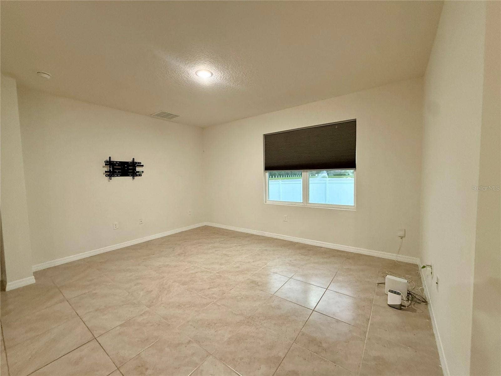 4016 SAPSUCKER LOOP, Sanford, FL 32773 Living room