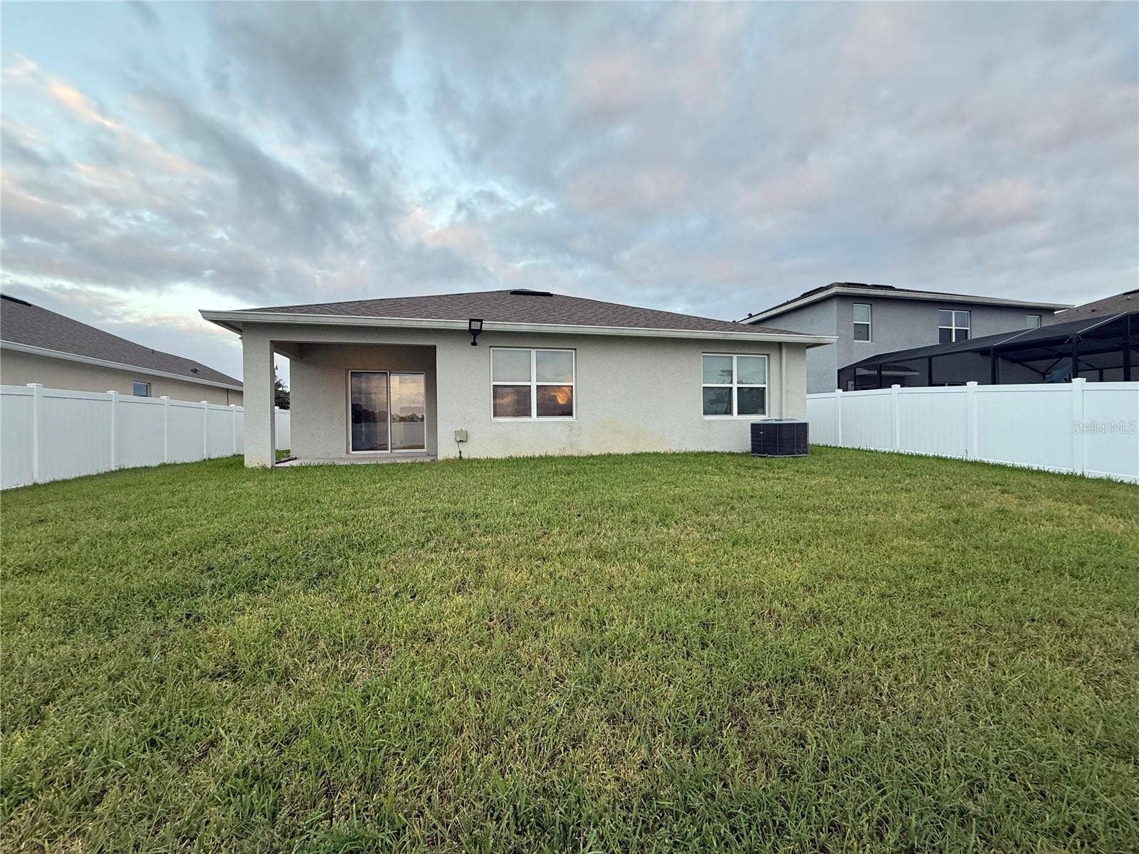 4016 SAPSUCKER LOOP, Sanford, FL 32773 Back of house