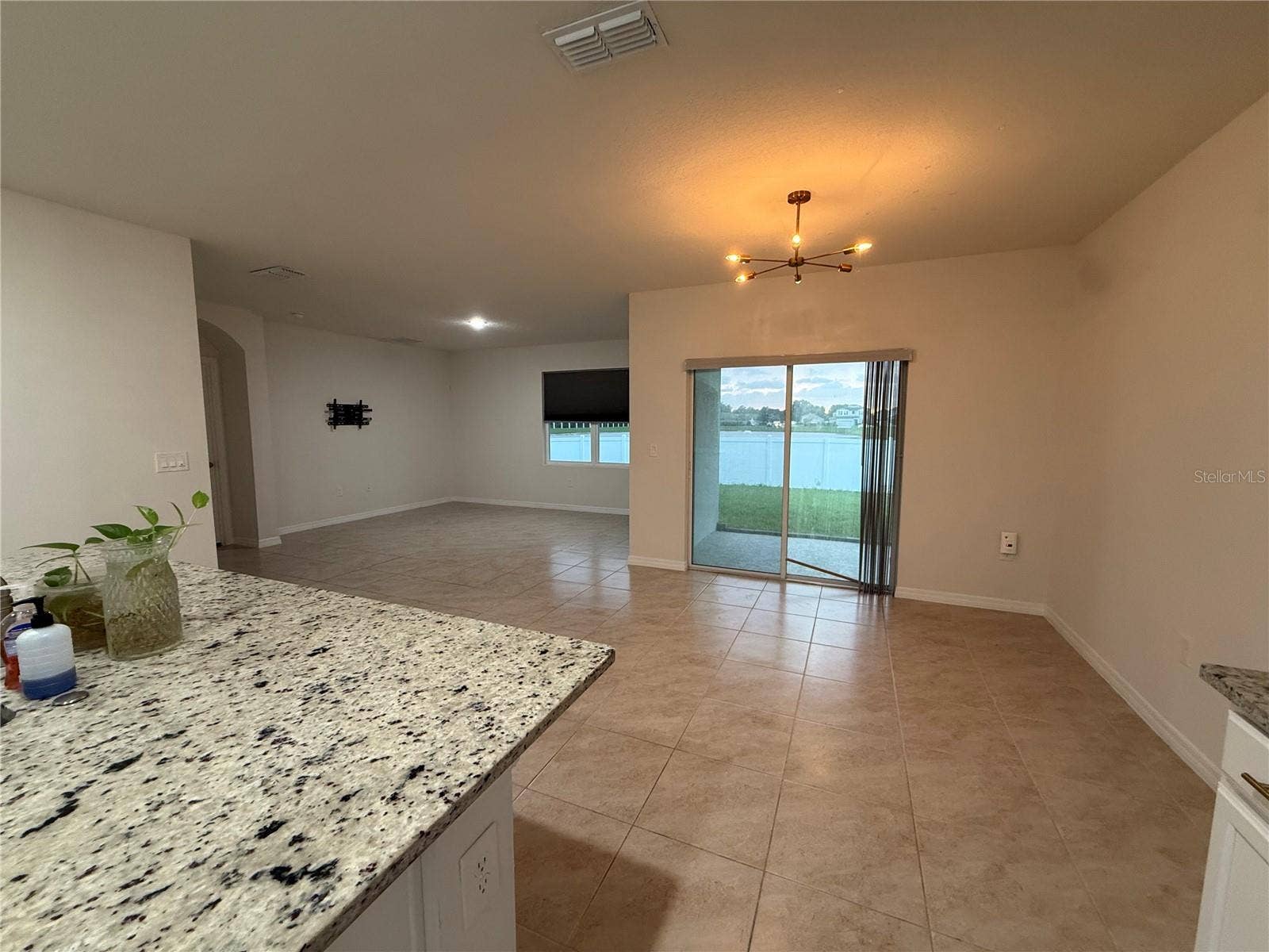 4016 SAPSUCKER LOOP, Sanford, FL 32773 Kitchen/dining area