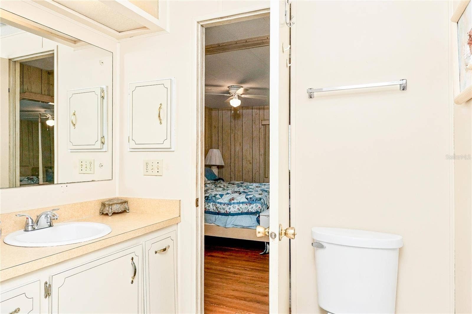 142 DUCHESS AVENUE, Nokomis, FL 34275 142 DUCHESS AVENUE, Nokomis, FL 34275