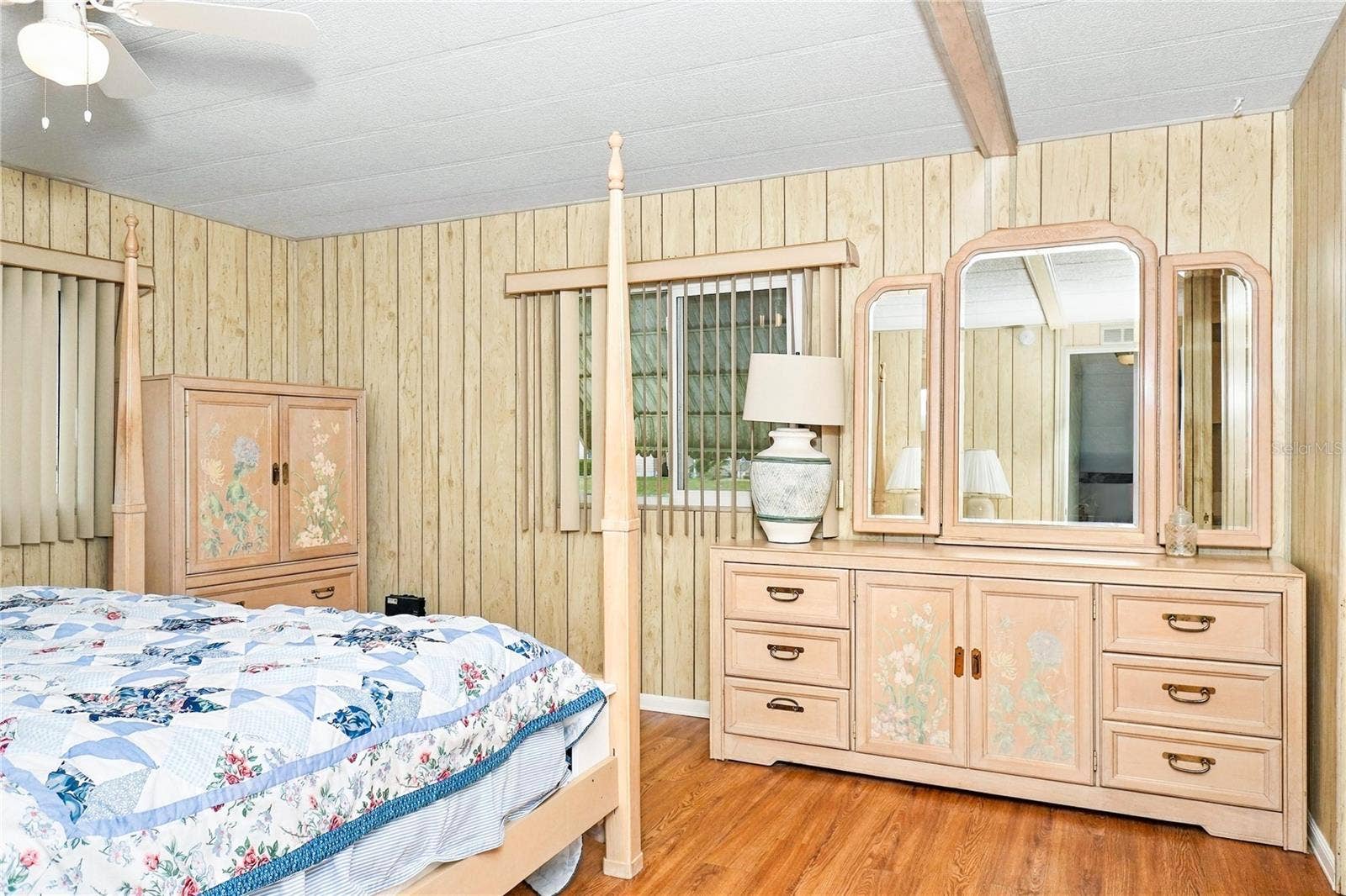 142 DUCHESS AVENUE, Nokomis, FL 34275 142 DUCHESS AVENUE, Nokomis, FL 34275