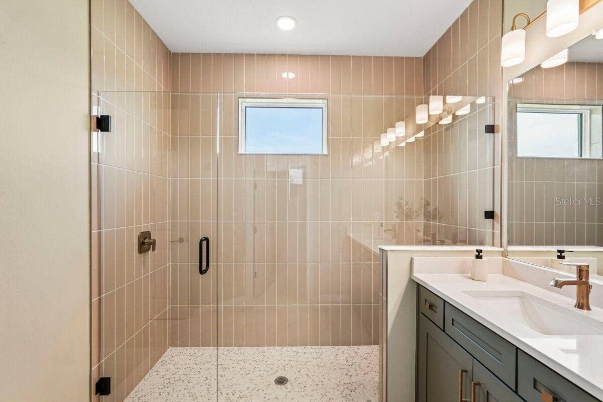 24520 SW KINGSWAY CIRCLE, Lake Suzy, FL 34269 Primary Bath-Pictures are of Model Home for representational purposes only.