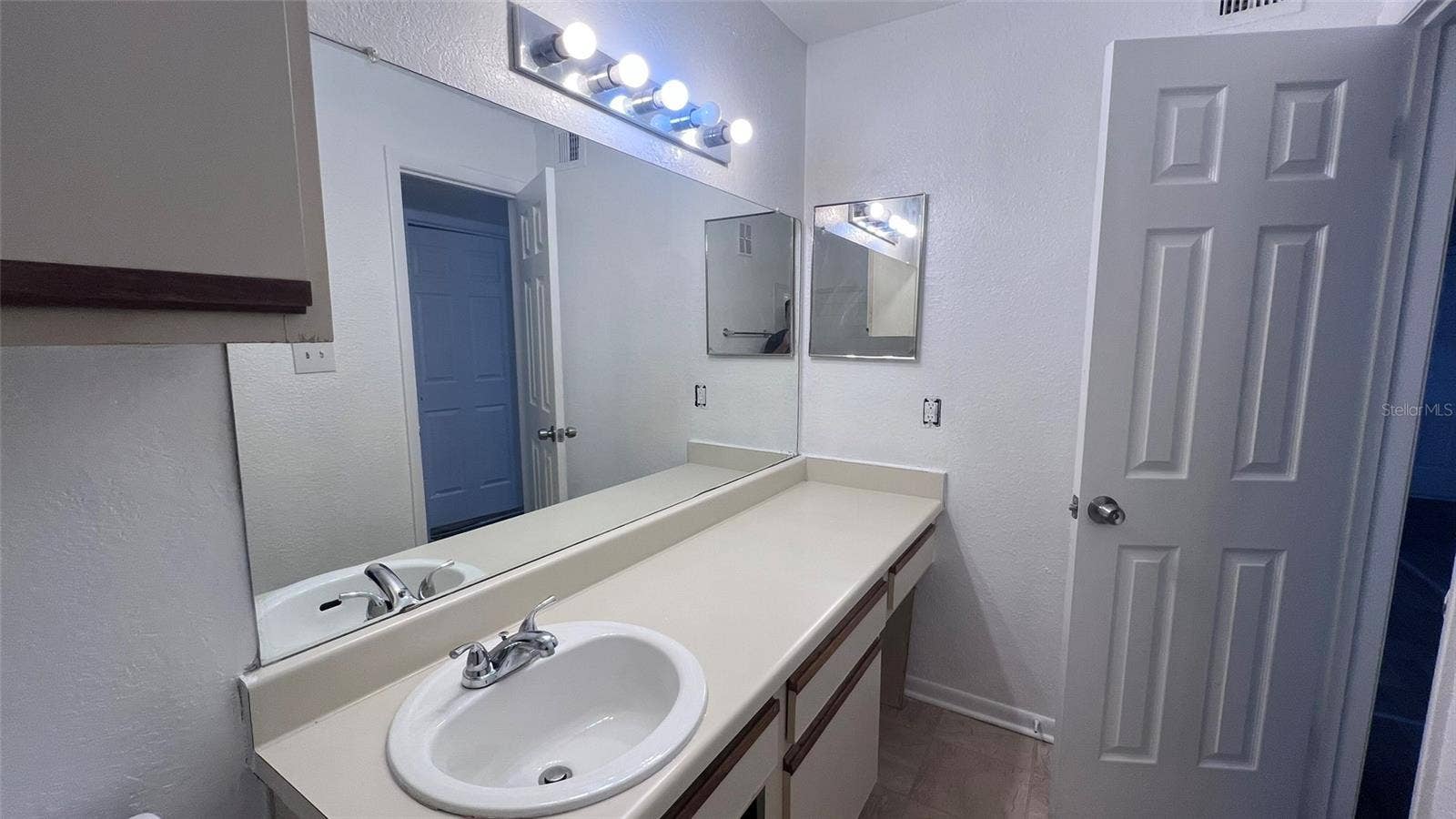 4301 LIZSHIRE LANE, #C112, Orlando, FL 32822