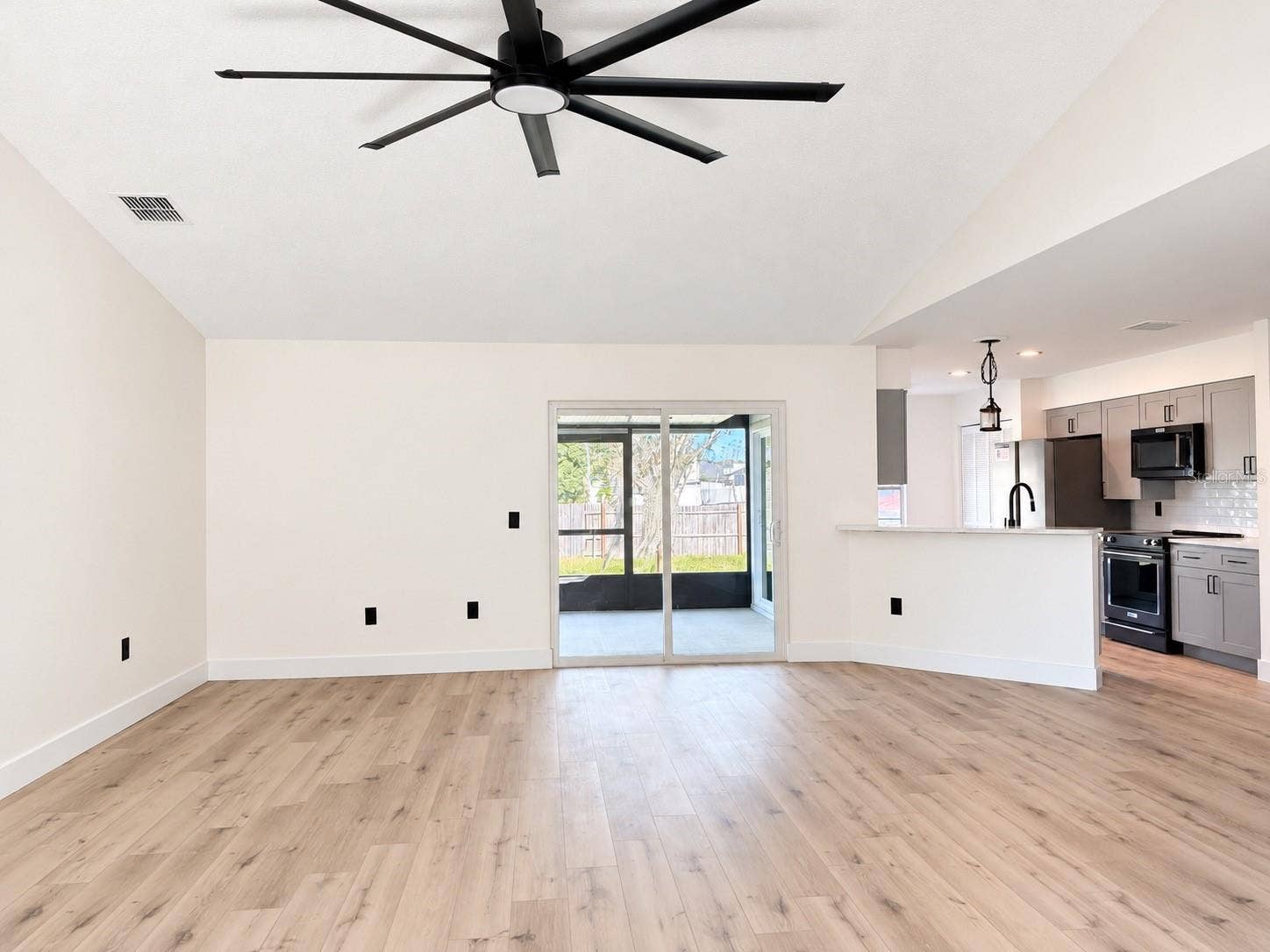 3180 HANLEY STREET, Deltona, FL 32738 3180 HANLEY STREET, Deltona, FL 32738