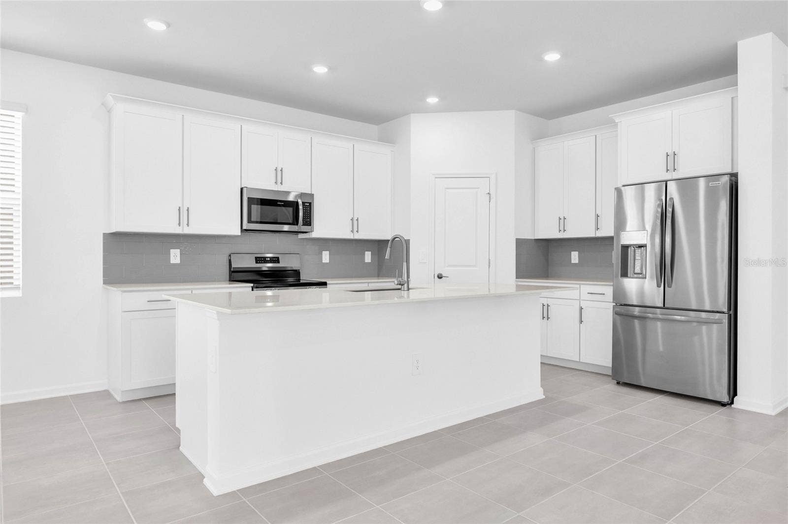 5577 FIONA LANE, St Cloud, FL 34771 5577 FIONA LANE, St Cloud, FL 34771