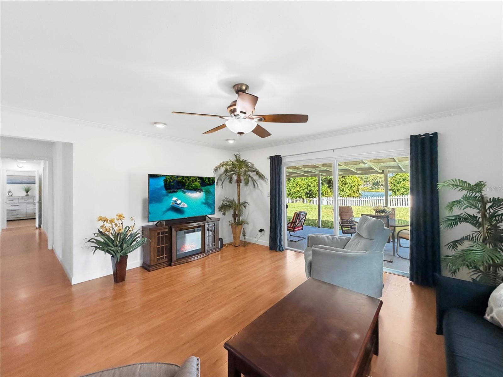 736 LAUREL WAY, Casselberry, FL 32707 736 LAUREL WAY, Casselberry, FL 32707