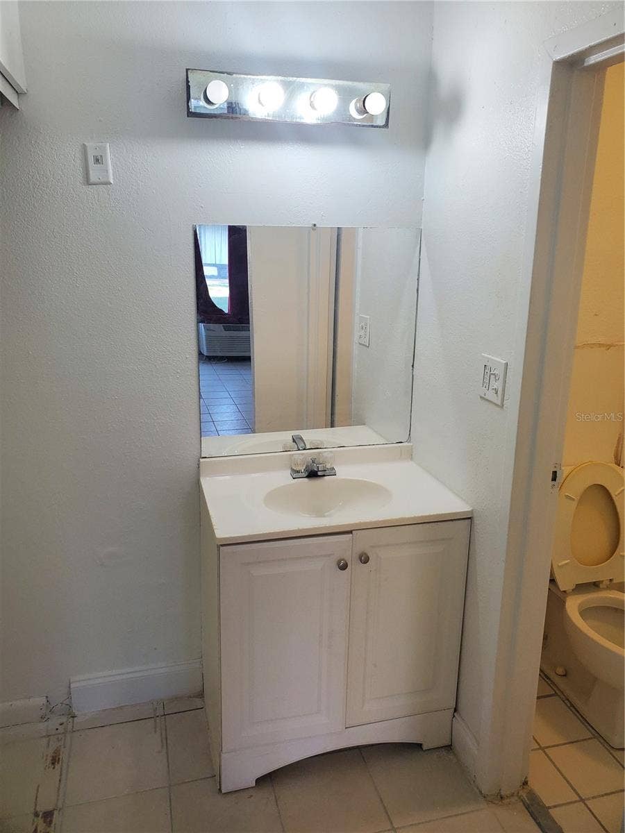 7900 S ORANGE BLOSSOM TRAIL, #1120, Orlando, FL 32809 7900 S ORANGE BLOSSOM TRAIL, #1120, Orlando, FL 32809