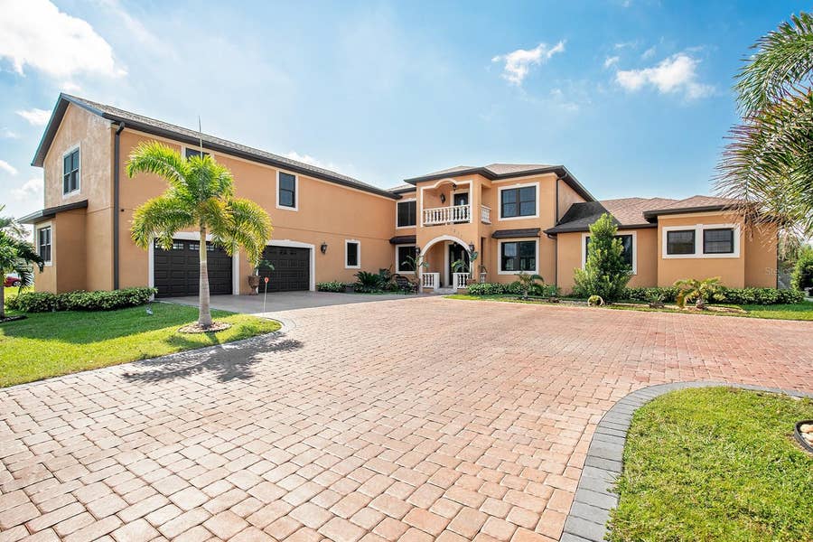 Property photo for 3211 LAKESHORE BOULEVARD, St Cloud, FL