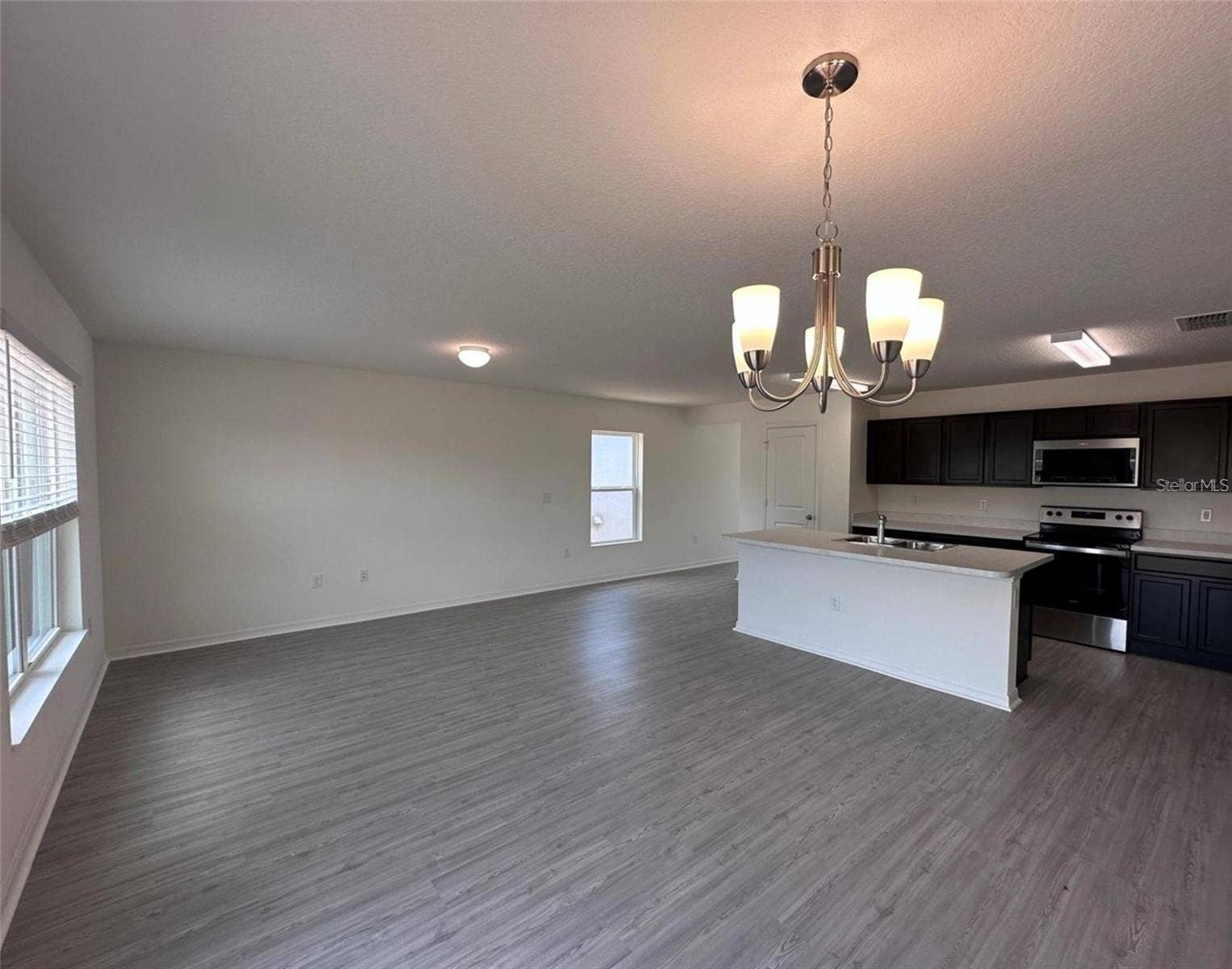 9081 OSCRAFT DRIVE, Davenport, FL 33896 9081 OSCRAFT DRIVE, Davenport, FL 33896