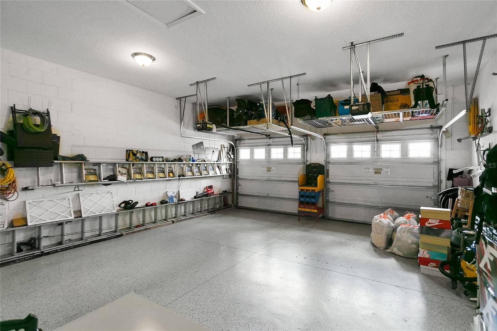 10007 LITTLE ALCOVE LOOP, Winter Garden, FL 34787 TANDEM GARAGE / 3 SPOTS