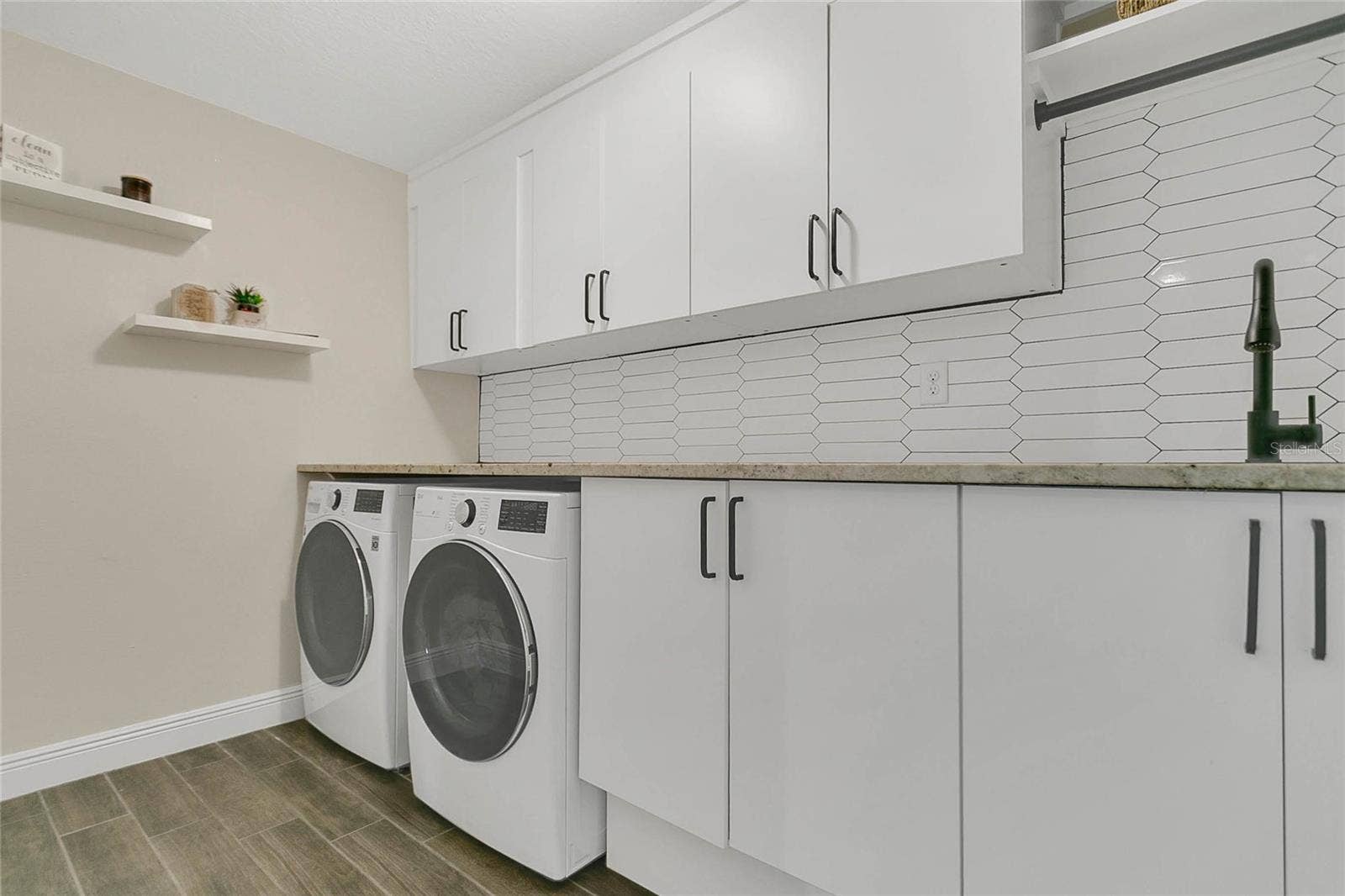 10007 LITTLE ALCOVE LOOP, Winter Garden, FL 34787 LAUNDRY