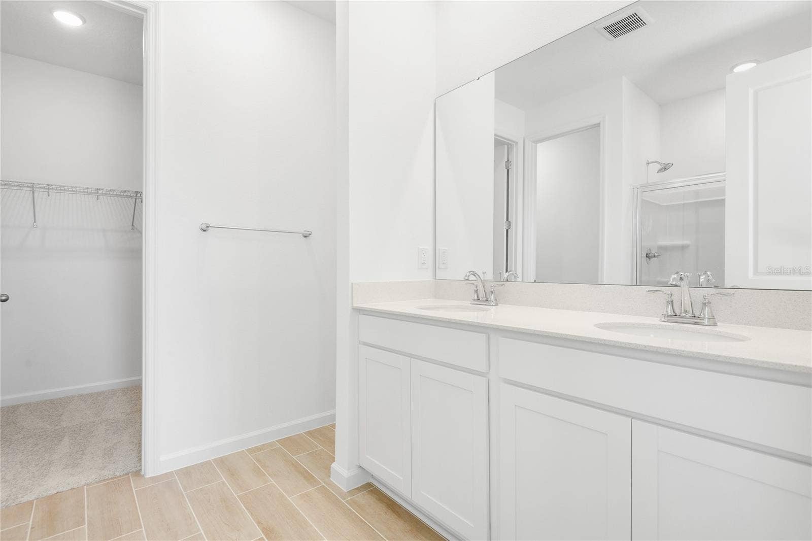 332 ALEXANDRITE STREET, Deland, FL 32720 332 ALEXANDRITE STREET, Deland, FL 32720