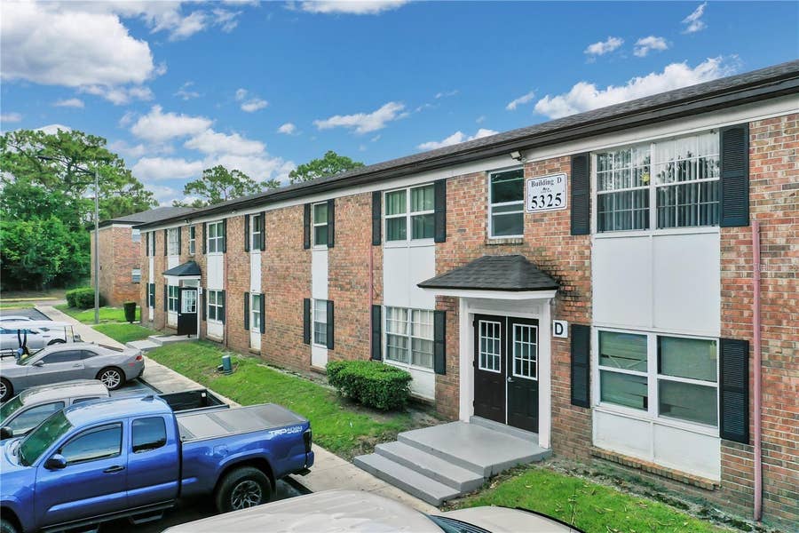 Property photo for 5325 CURRY FORD ROAD, #D102, Orlando, FL
