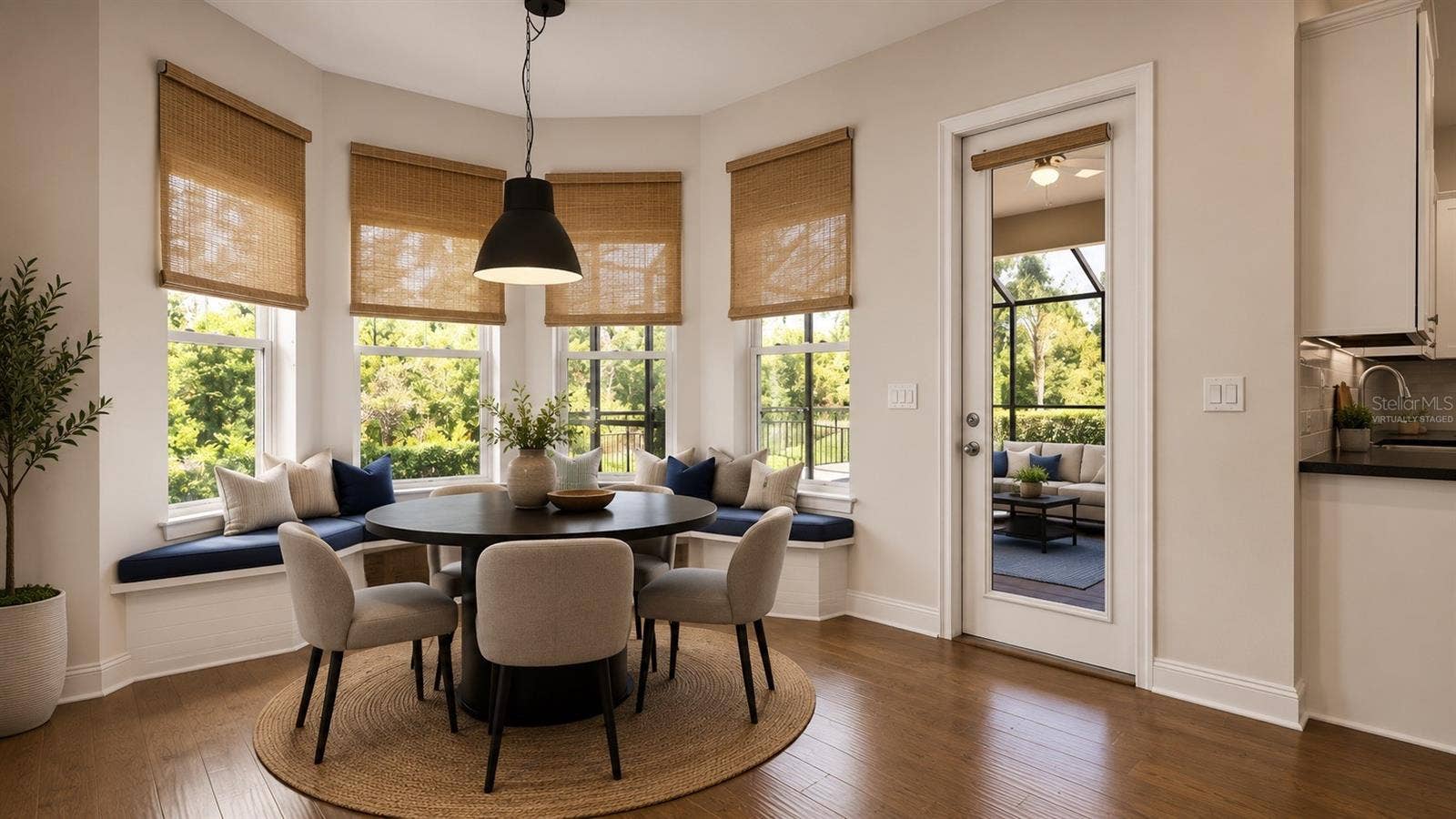 8724 PEACHTREE PARK COURT, Windermere, FL 34786 Virtually Staged