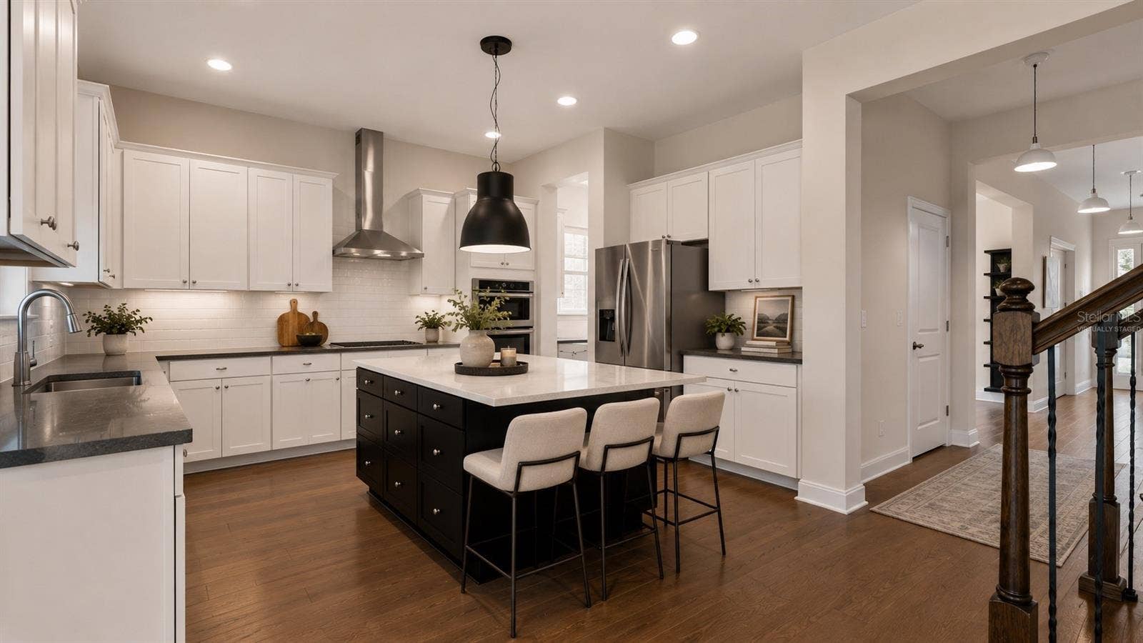 8724 PEACHTREE PARK COURT, Windermere, FL 34786 Virtually Staged