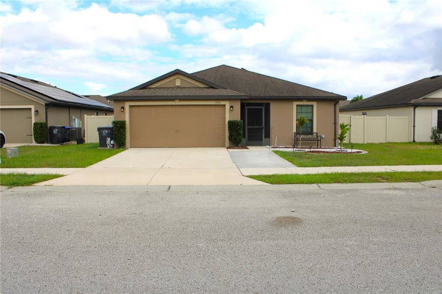 Property photo for 1552 SWAN LAKE CIRCLE, Dundee, FL