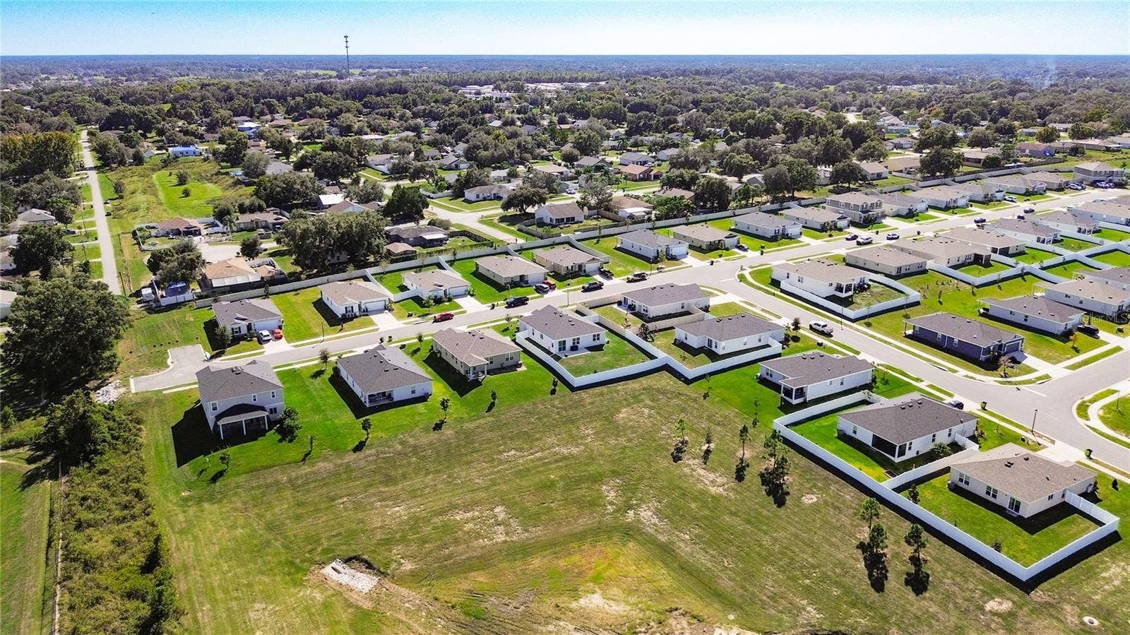 1404 GERANIUM DRIVE, Mascotte, FL 34753