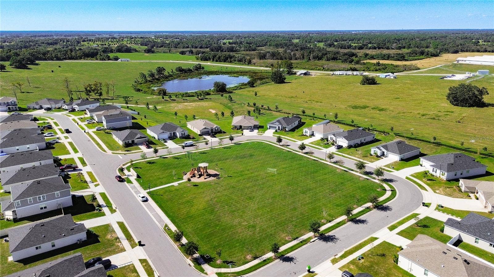 1404 GERANIUM DRIVE, Mascotte, FL 34753