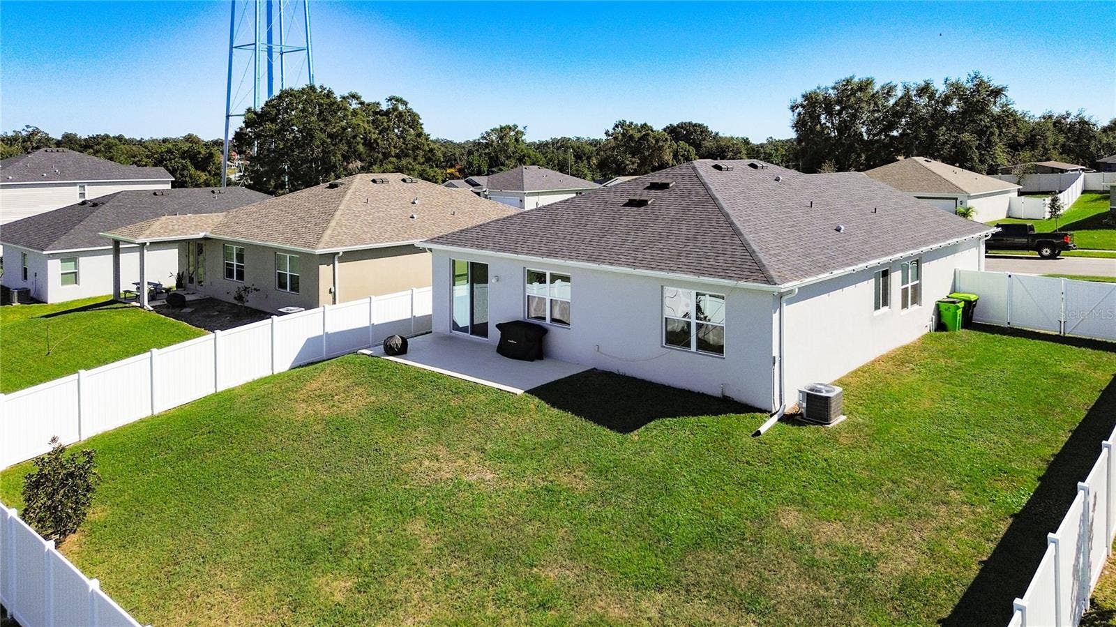 1404 GERANIUM DRIVE, Mascotte, FL 34753