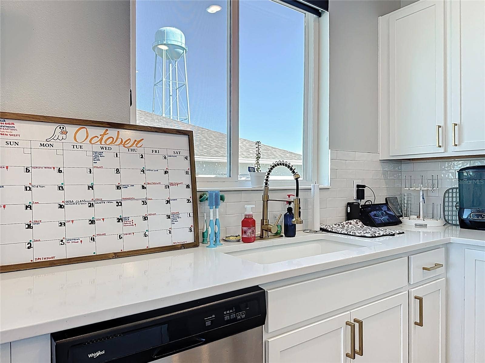 1404 GERANIUM DRIVE, Mascotte, FL 34753