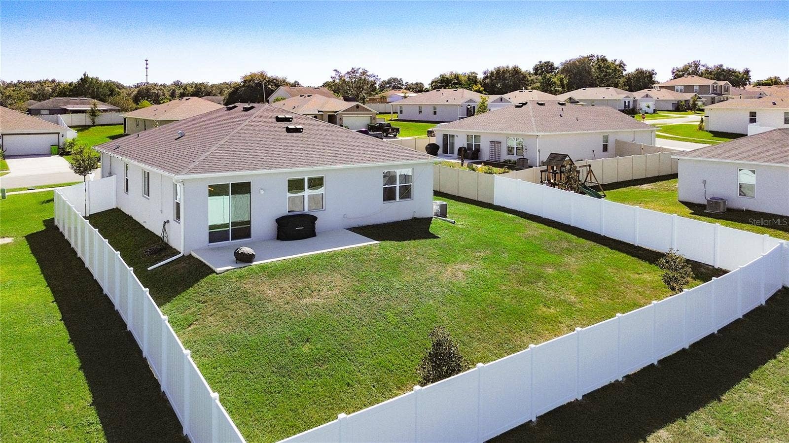 1404 GERANIUM DRIVE, Mascotte, FL 34753